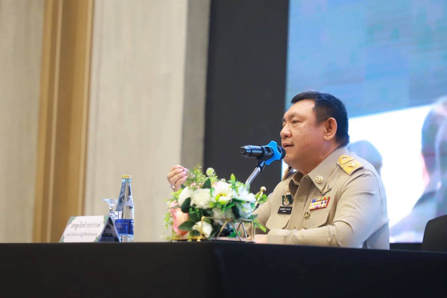 title - ส.ป.ก.บุรีรัมย์ เข้ารับรางวัลผลการปฏิบัติราชการยอดเยี่ยม (ALRO KPIs Award) ในพิธีมอบรางวัล Smart Alro 2006